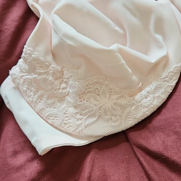 Olga Bra - Picture 3 of 6